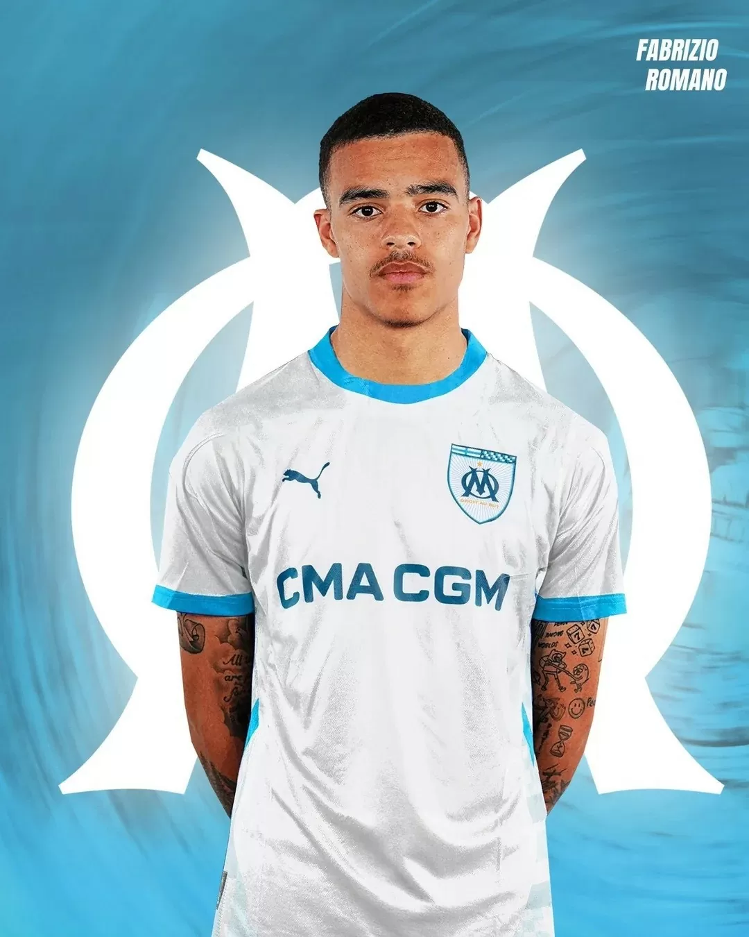 CĐV Marseille hát, đốt pháo khói chào đón Mason Greenwood